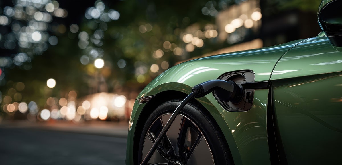 Engine Oil For Hybrid Vehicles: How It Differs From Conventional Engine Oil